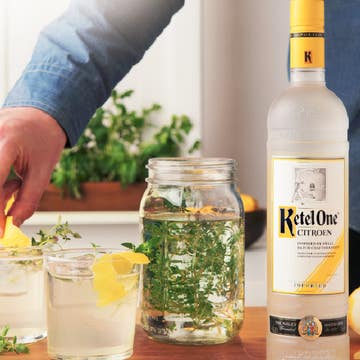 Refreshing Citroen With Thyme